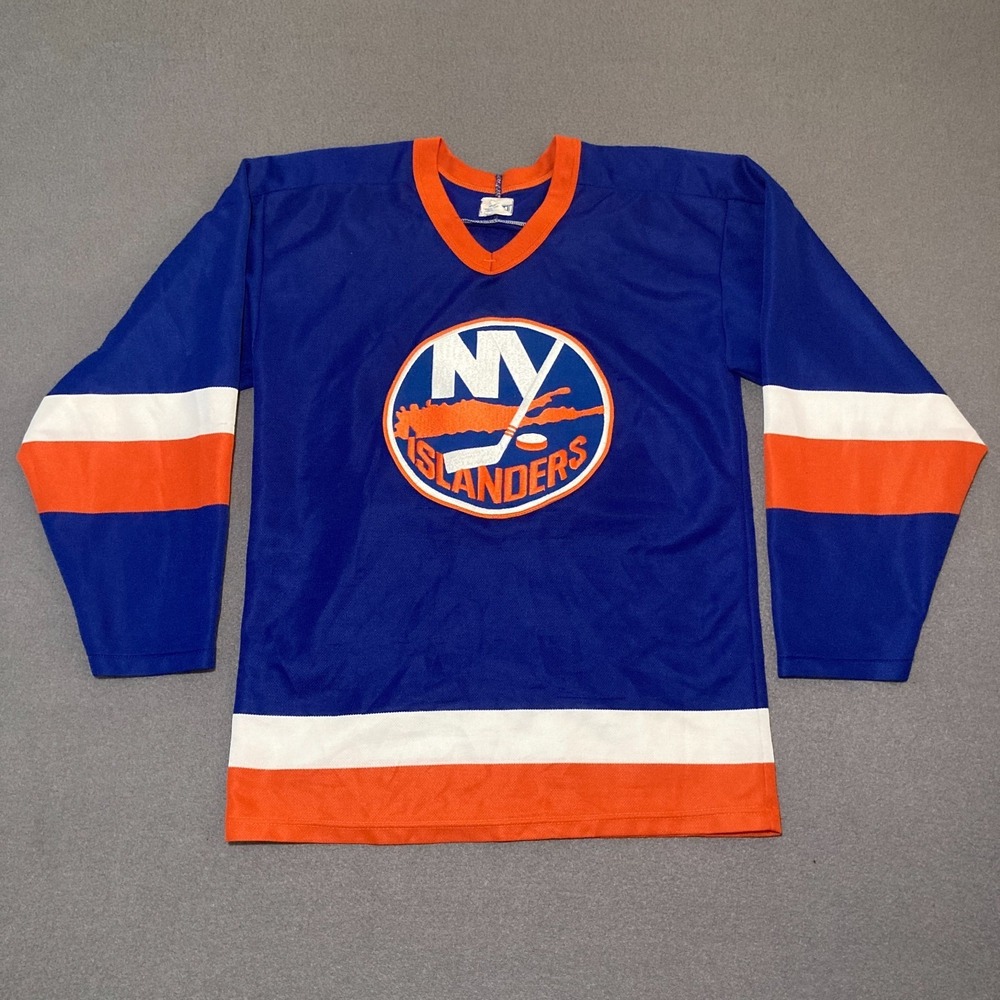 Vintage CCM New York Islanders Mike Bossy #22 Hockey Jersey Adult Small Canada